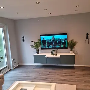 https://bright-spacious-4-bed-with-a-jacuzzi-london.brighton-hotels-england.com